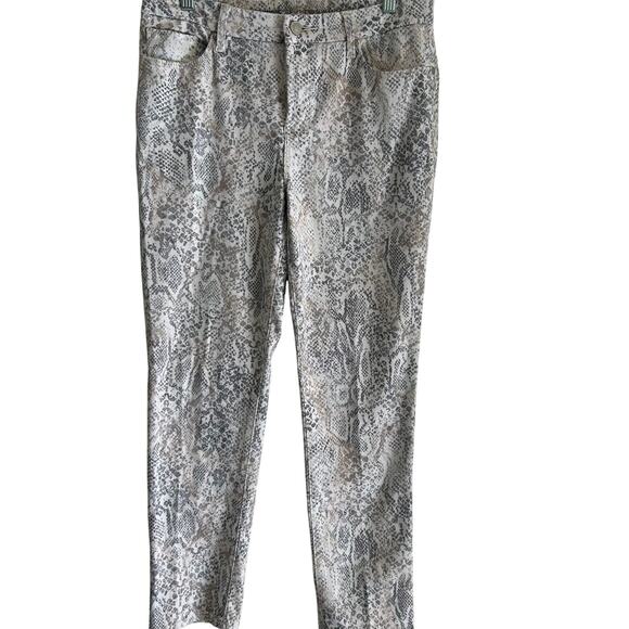 Chicos So Slimming Girlfriend Jeans Slim Leg Animal Print SZ6R - Picture 1 of 8